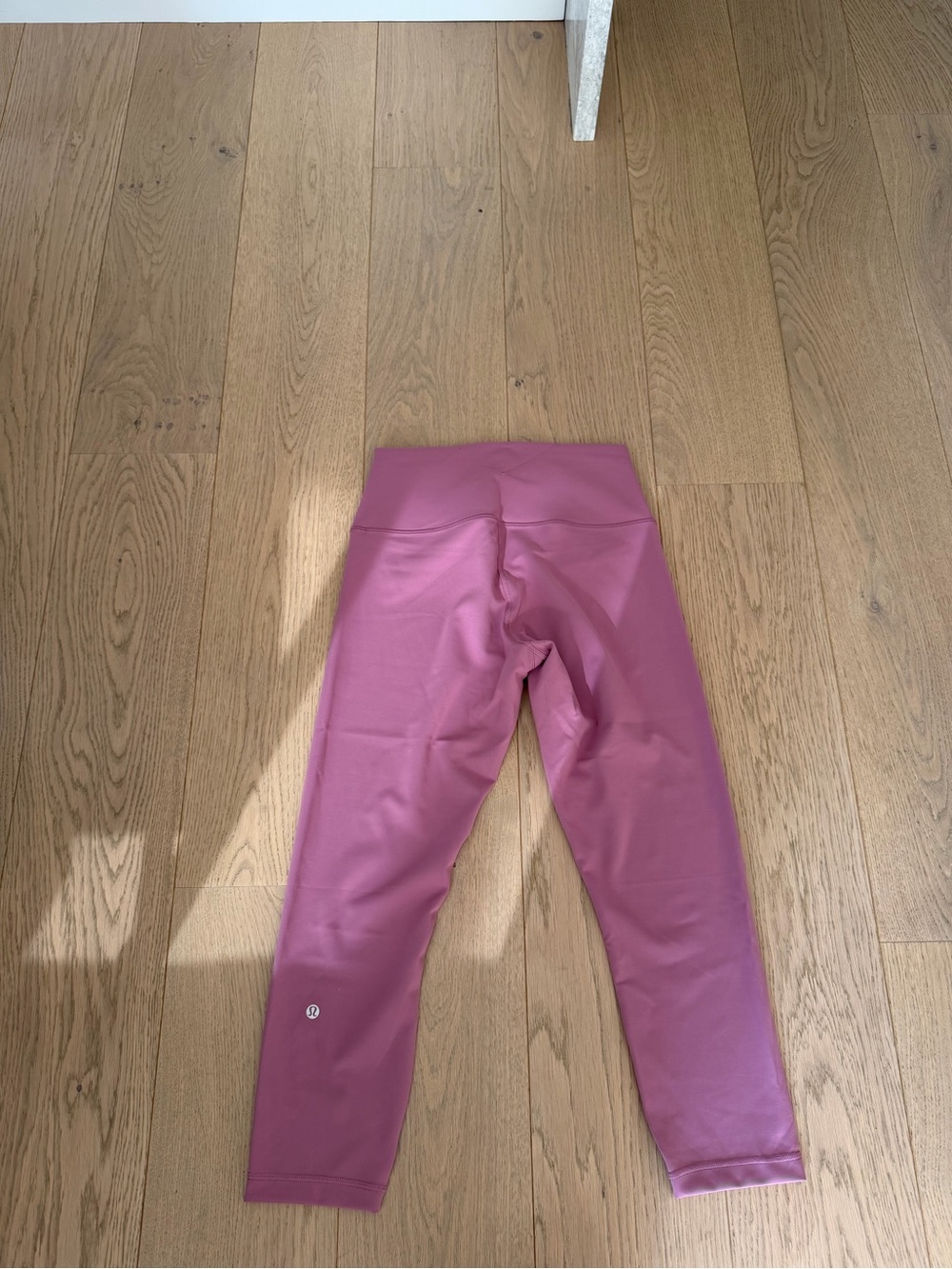 Lululemon Wunder Train. High rise pants